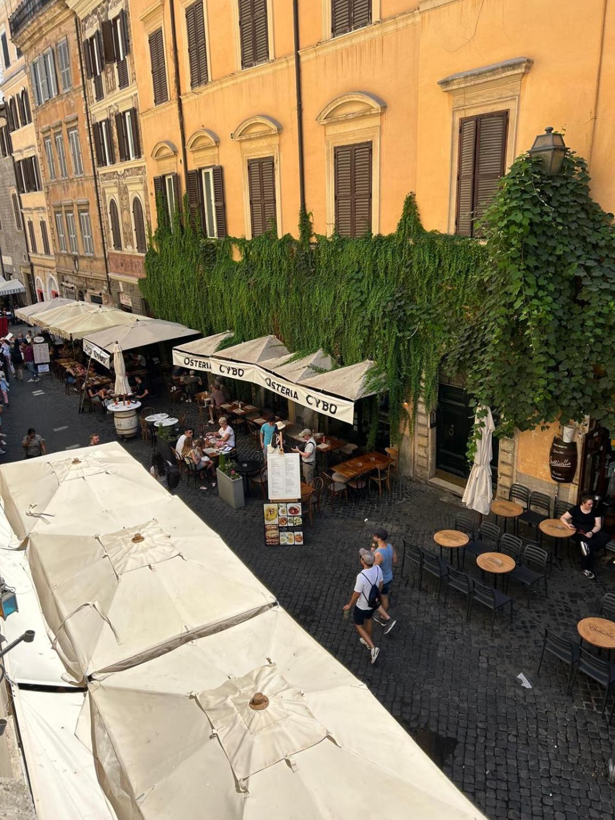 Appartamento Tor Millina 4 Piazza Navona Rome Luaran gambar