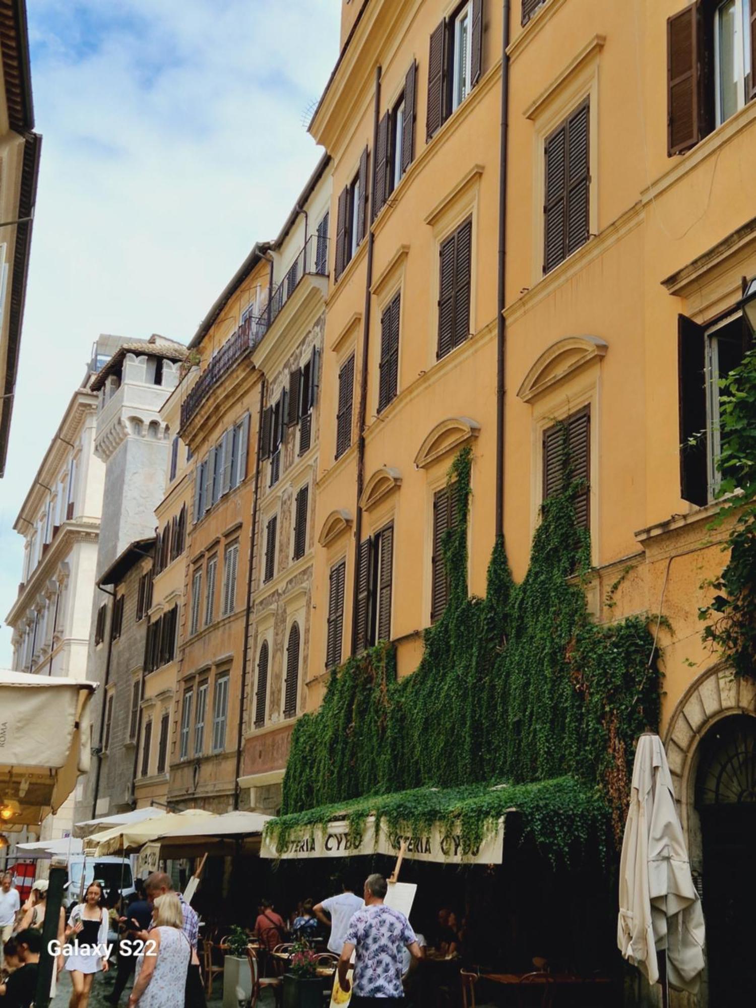 Appartamento Tor Millina 4 Piazza Navona Rome Luaran gambar