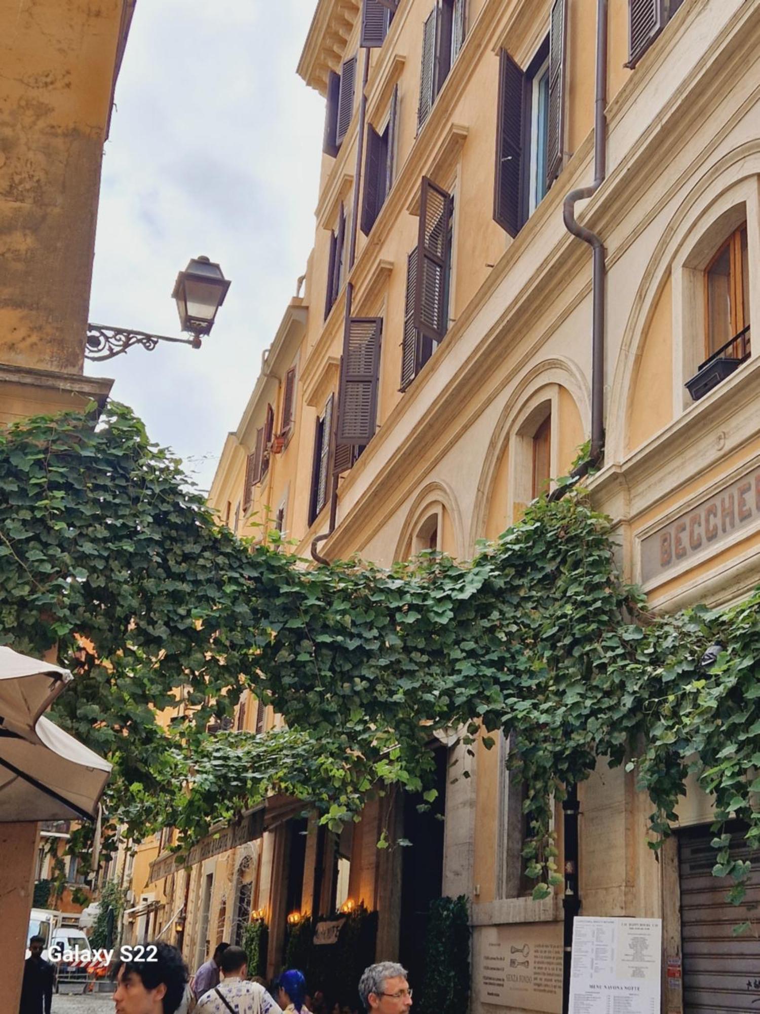 Appartamento Tor Millina 4 Piazza Navona Rome Luaran gambar